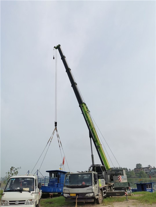 温江区桥梁建设吊装案例